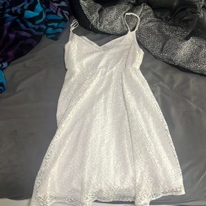 White dress size 6 only worn once